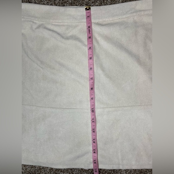 Lulu’s Shenandoah Mini Skirt - Picture 4 of 11